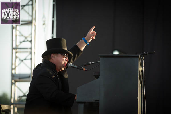 Toto2014-08-26ArtparkLewistonNY (6).jpg